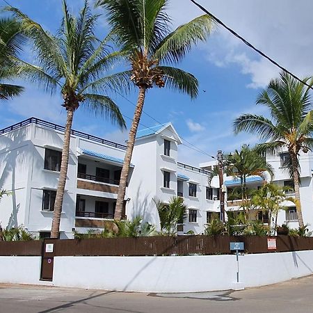 Les Cerisiers - Exclusive Beach Residence - 3 Bedroom Modern Apartment, Flic En Flac Exterior photo