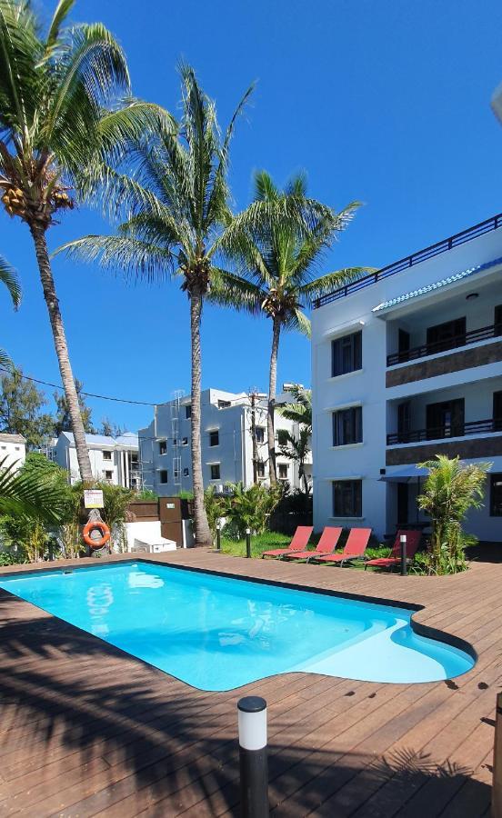 Les Cerisiers - Exclusive Beach Residence - 3 Bedroom Modern Apartment, Flic En Flac Exterior photo